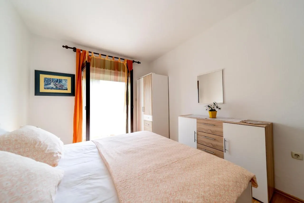 Apartmani Centar Palit كرواتيا